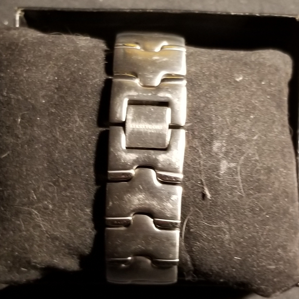 Mans Watch View 6